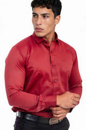 maroon shirt