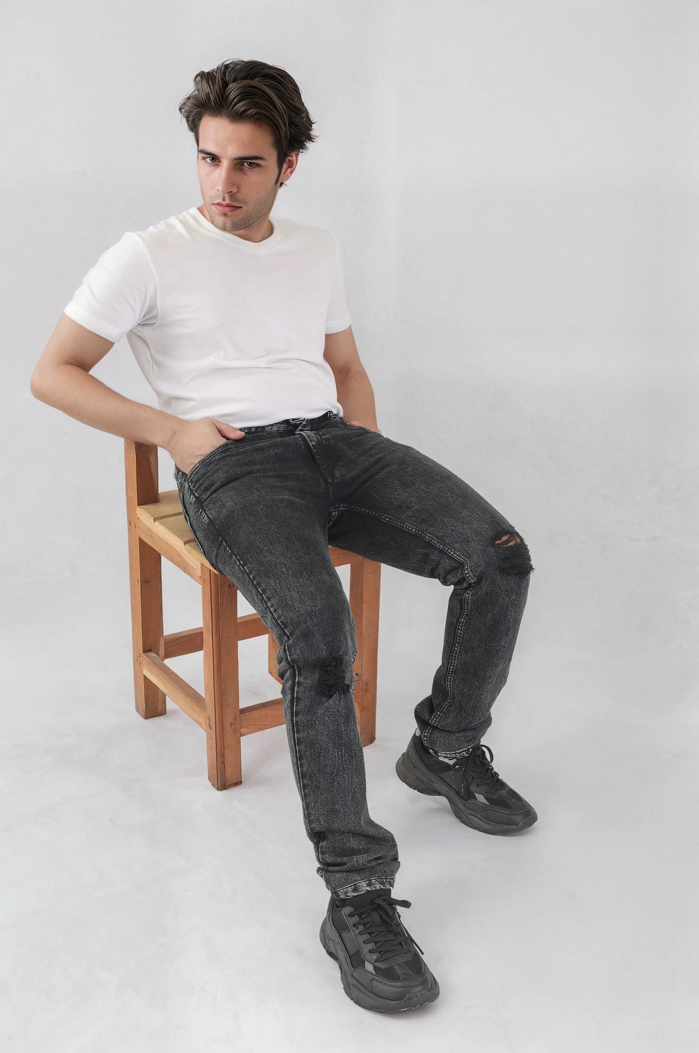 Ripped Jeans Charcoal Black Straight Fit
